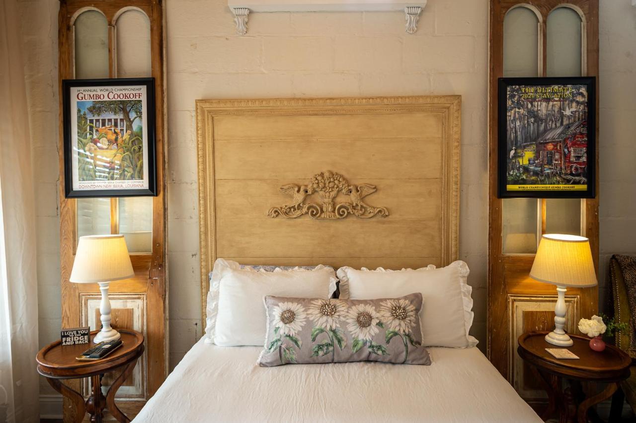 Chateau Royale, Pet Friendly, On Bayou, Downtown! New Iberia Kültér fotó