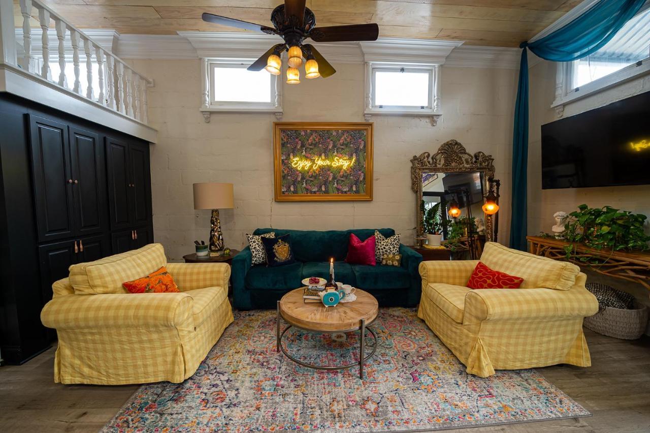 Chateau Royale, Pet Friendly, On Bayou, Downtown! New Iberia Kültér fotó